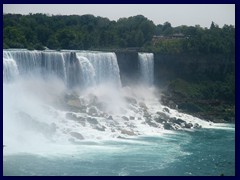 Niagara Falls 03 - American Falls and Bridal Veil Falls